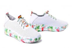 ARTIKER RELAKS 58C0598 white/yellow, półbuty damskie. Białe półbuty wsuwane Artiker Relaks, na lato, bez wzorów, ze skóry, bez obcasa, na koturnie. Za 165.67 zł.