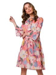 Stylove Sukienka w kolorze jasnoróżowym rozmiar: L. Różowe sukienki Stylove, l, bez wzorów, bez kołnierzyka, bez ramiączek, midi. Za 342.45 zł.