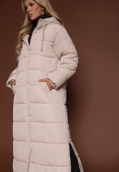 Jasnobeżowa Prosta Kurtka z Pikowanymi Przeszyciami i Kapturem Acaite. Brązowe kurtki Renee, l, bez wzorów, z jeansu, eleganckie. Za 209.99 zł.