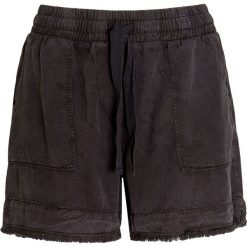 Szorty DEHA EASY. Szorty marki Deha. Za 390.00 zł.