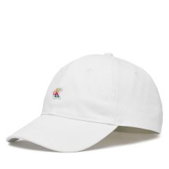Czapka z daszkiem Calvin Klein. Białe czapki z daszkiem Calvin Klein, bez wzorów. Za 169.99 zł.
