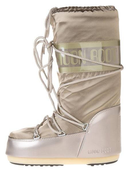 Moon Boot Kozaki zimowe "Icon Glance" w kolorze złotym rozmiar: 39-41. Żółte kozaki Moon Boot, na zimę, bez wzorów, eleganckie, bez obcasa, bez zapięcia. Za 649.45 zł.