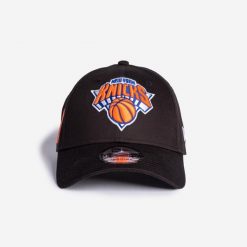 Czapka z daszkiem do koszykówki NBA New Era New York Knicks. Czapki z daszkiem New Era, z aplikacjami, z bawełny, eleganckie. Za 119.99 zł.