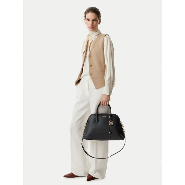 Torebka MICHAEL Michael Kors. Czarne torebki klasyczne MICHAEL Michael Kors, bez wzorów, klasyczne, bez dodatków. Za 1,579.00 zł.