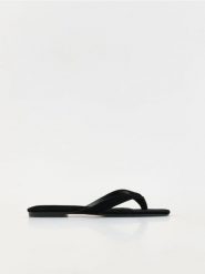 Klapki typu japonki - czarny. Czarne japonki Reserved, bez wzorów, z tkaniny. W wyprzedaży za 32.99 zł.