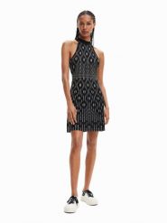 Desigual Sukienka dzianinowa El Havre 23SWVF10 Czarny Regular Fit. Czarne sukienki Desigual, m, bez wzorów, z dzianiny, bez kołnierzyka, bez ramiączek. Za 319.99 zł.
