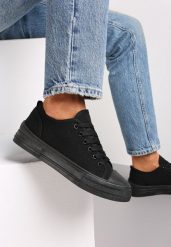 Czarne Trampki z Krótką Cholewką i Sznurowaniem Nonor. Czarne trampki Renee, bez wzorów, casualowe, bez zapięcia. W wyprzedaży za 31.99 zł.