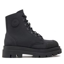 Trapery Altercore. Czarne traperki Altercore, bez wzorów, bez obcasa, bez zapięcia. Za 599.99 zł.