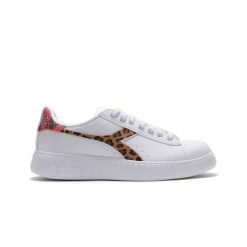 Trampki damskie DIADORA GAME P STEP TROPIC. Białe trampki Diadora, bez wzorów, casualowe, bez zapięcia. Za 119.99 zł.