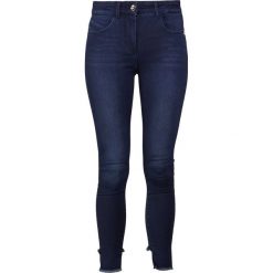 Patrizia Pepe Jeans Skinny Fit blue. Niebieskie jeansy marki comma casual identity, z materiału, casualowe. Za 729.00 zł.