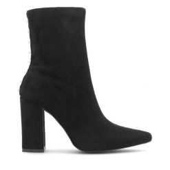Botki DeeZee. Czarne botki DeeZee, bez wzorów, bez obcasa, na słupku, bez zapięcia. Za 159.99 zł.