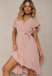 Ciemnoróżowa Sukienka z Asymetrycznym Tyłem z Kopertowym Dekoltem Ozdobiona Paskiem w Talii Toridia. Czerwone sukienki Renee, na imprezę, bez wzorów, eleganckie, z asymetrycznym kołnierzem, bez ramiączek, midi, asymetryczne. W wyprzedaży za 63.99 zł.