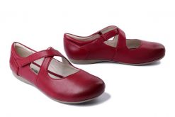 JOSEF SEIBEL Fiona 72 87272 971490 berry, półbuty damskie. Czerwone półbuty wsuwane Josef Seibel, na lato, bez wzorów, ze skóry, bez obcasa. Za 305.92 zł.