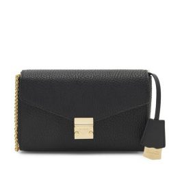 Torebka QUAZI. Czarne kopertówki QUAZI, bez wzorów, wizytowe, bez dodatków. Za 179.99 zł.