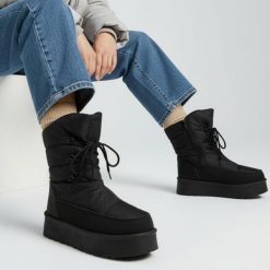 Śniegowce damskie Big Star, na platformie materiałowe ocieplane z okrągłym noskiem i na zamek, czarne, OO274884. Czarne botki BIG STAR, bez wzorów, z materiału, klasyczne, z okrągłym noskiem, bez obcasa, na platformie, bez zapięcia. Za 139.00 zł.