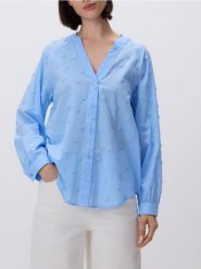 Koszula z aplikacjami - jasnoniebieski. Niebieskie koszule Reserved, l, z aplikacjami, z bawełny, bez kołnierzyka, bez ramiączek. Za 139.99 zł.
