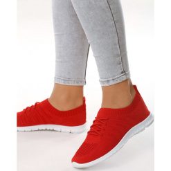 Czerwone Trampki Every Place We Go. Buty sportowe lifestyle marki Born2be. Za 54.99 zł.