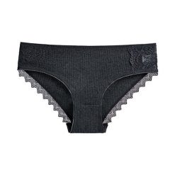 Figi prążkowane z koronką na co dzień i okazje Asja. Brązowe figi Intica, bez wzorów, z koronki. W wyprzedaży za 59.00 zł.