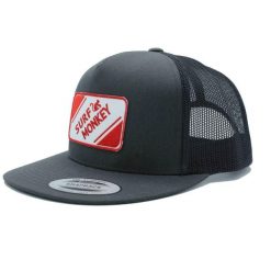 Czapka Trucker - Płaski Daszek - Pełna Naszywka (Szary/Czerwony). Szare czapki z daszkiem SURF MONKEY, z aplikacjami, sportowe. Za 159.95 zł.