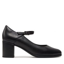 Czółenka Clarks. Czarne czółenka Clarks, bez wzorów, bez obcasa, bez zapięcia. Za 319.99 zł.