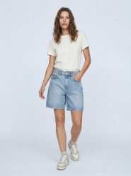 LTB Bermudy dżinsowe "Lizzie" w kolorze błękitnym rozmiar: L. Niebieskie szorty LTB, z aplikacjami, klasyczne. Za 100.99 zł.