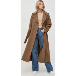 Weekend Max Mara trencz kolor brązowy przejściowy dwurzędowy. Brązowe płaszcze Weekend Max Mara, bez wzorów, klasyczne, bez kaptura. Za 3,299.90 zł.
