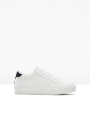Sneakersy na podeszwie platformie. Brązowe buty sportowe lifestyle bonprix, bez wzorów, sportowe, bez zapięcia. Za 99.99 zł.