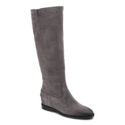 Szare Kozaki Damskie Carinii Wygodne Obuwie. Szare kozaki Carinii, na jesień, z aplikacjami, z nubiku, bez obcasa, na koturnie, bez zapięcia. Za 369.00 zł.