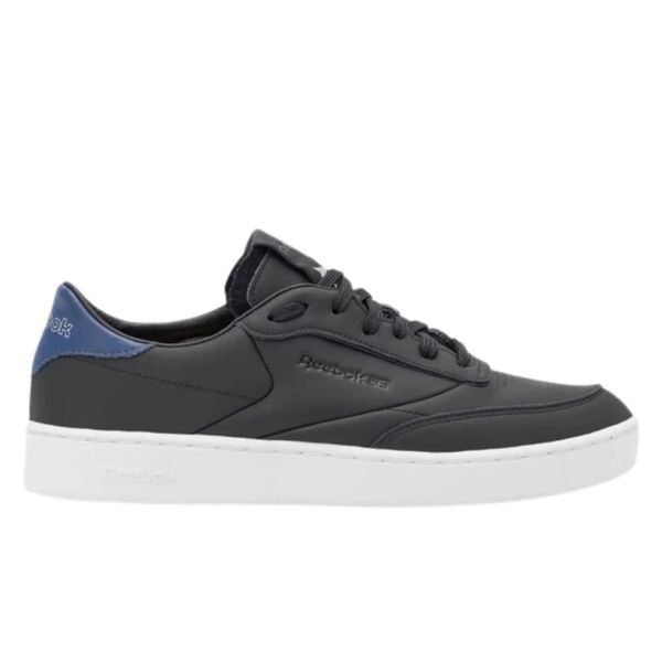 Buty do chodzenia Reebok Club C Clean. Czarne buty treningowe Reebok, bez wzorów, z gumy, bez zapięcia, trekkingowe, Reebok Club. Za 220.64 zł.