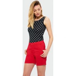 Klasyczne szorty. Szorty Greenpoint, bez wzorów, z bawełny, klasyczne. Za 39.99 zł.