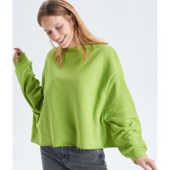 Gładka bluza oversize - Zielony. Bluzy marki Cropp. W wyprzedaży za 39.99 zł.