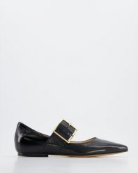 LAKIEROWANE BALERINY 2214 VERN NERO. Baleriny Venezia, bez wzorów, z lakierowanej skóry, bez obcasa, bez zapięcia. Za 379.00 zł.