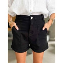 Shorts Lucky Black. Czarne szorty ClothStore, bez wzorów, z bawełny. W wyprzedaży za 59.50 zł.