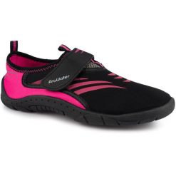 Damskie buty do pływania na plażę różowe PROWATER. Czarne buty treningowe ProWater, bez wzorów, bez zapięcia, do pływania. Za 39.90 zł.