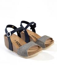 BACKSUN Sandały "Hongkong" w kolorze granatowo-szarym na koturnie rozmiar: 37. Niebieskie sandały Backsun, bez wzorów, z materiału, z otwartym noskiem, bez obcasa, na koturnie, bez zapięcia. Za 173.99 zł.