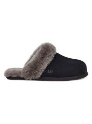 UGG Skórzane kapcie "Scuffette II" w kolorze czarnym rozmiar: 39. Czarne kapcie UGG, bez wzorów. Za 414.83 zł.