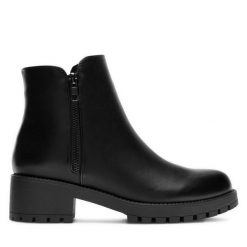 Botki JENNY. Czarne botki Jenny, bez wzorów, bez obcasa, na płaskiej podeszwie, bez zapięcia. Za 159.99 zł.