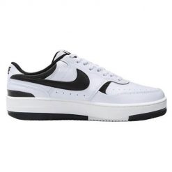 Buty do chodzenia damskie Nike Gamma Force. Białe buty do biegania Nike, bez wzorów, z materiału, bez zapięcia, do biegania. Za 553.20 zł.