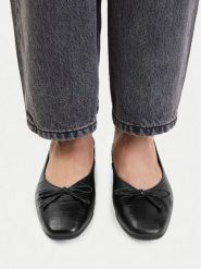Lasocki Baleriny CEO-RST-ROMI-105 Czarny. Czarne baleriny Lasocki, bez wzorów, ze skóry, bez obcasa, bez zapięcia. Za 179.99 zł.