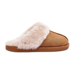 Damskie Papcie Klapki z Futerkiem Camel Pinky brązowe. Brązowe klapki bez wzorów, bez obcasa, bez zapięcia. Za 118.34 zł.