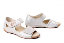 WALDLAUFER 342H80 302 120 Heliett platin gold sabbia, sandały damskie. Żółte sandały Waldlaufer, bez wzorów, bez obcasa, bez zapięcia. Za 449.90 zł.