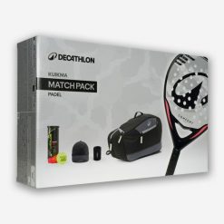 Zestaw do padla Kuikma Match – rakieta, torba, piłki, czapka i opaska. Brązowe czapki z daszkiem KUIKMA, bez wzorów, z kauczuku. Za 439.99 zł.