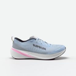 Buty do biegania damskie Kiprun Kipcore. Czarne buty do biegania KIPRUN, bez wzorów, z materiału, bez zapięcia, do biegania. Za 299.99 zł.
