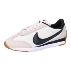 Buty do chodzenia damskie Nike W Pacific. Białe buty do biegania Nike, bez wzorów, z materiału, bez zapięcia, do biegania. Za 349.05 zł.