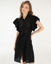 Ażurowa sukienka z paskiem. Czarne sukienki Unisono, l, w ażurowe wzory, z bawełny, bez kołnierzyka, bez ramiączek, mini, koszulowe. Za 269.00 zł.