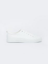Trampki damskie białe JJ274311 101. Białe trampki BIG STAR, bez wzorów, z jeansu, eleganckie, bez zapięcia. Za 179.99 zł.