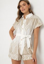 Biały Bawełniany Kombinezon z Haftem z Kołnierzykiem i Wiązanym Paskiem Ulisana. Białe sukienki Born2be, na co dzień, l, bez wzorów, z bawełny, eleganckie, bez kołnierzyka, bez ramiączek, mini, koszulowe. Za 149.99 zł.