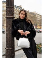 Maison héritage PARIS Skórzana torebka "Usse" w kolorze srebrnym - 30 x 20 x 10 cm rozmiar: onesize. Szare torebki klasyczne maison héritage PARIS, bez wzorów, z materiału, bez dodatków. Za 304.99 zł.