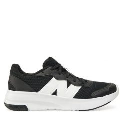 Buty do biegania New Balance. Czarne buty do biegania New Balance, bez wzorów, bez zapięcia, do biegania. Za 179.99 zł.