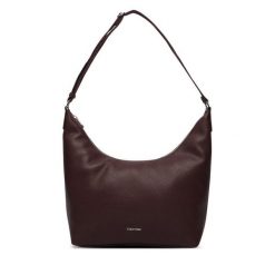 Torebka Calvin Klein. Czerwone torebki klasyczne Calvin Klein, bez wzorów, klasyczne, bez dodatków. Za 569.99 zł.